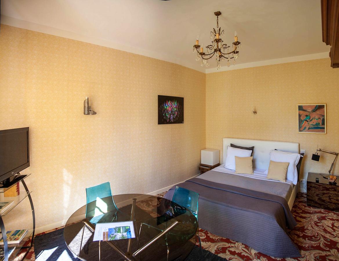 Ermitage De Peyreleau Bed & Breakfast Ngoại thất bức ảnh