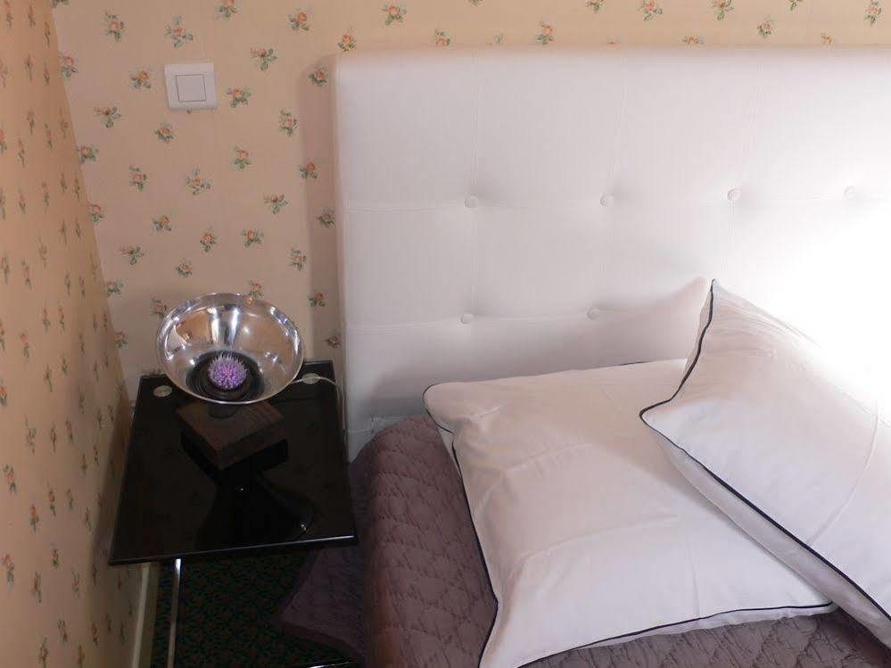 Ermitage De Peyreleau Bed & Breakfast Ngoại thất bức ảnh