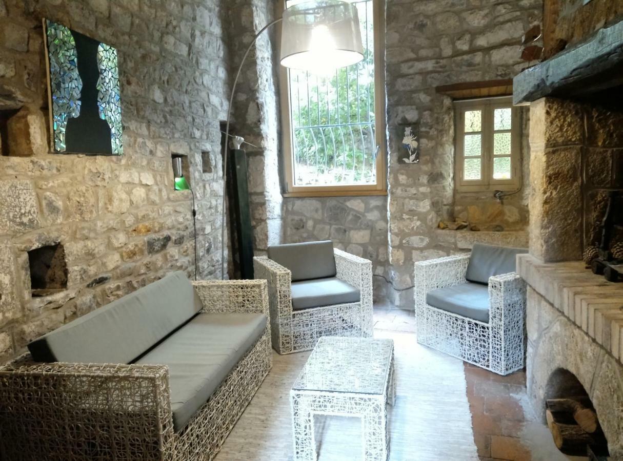 Ermitage De Peyreleau Bed & Breakfast Ngoại thất bức ảnh